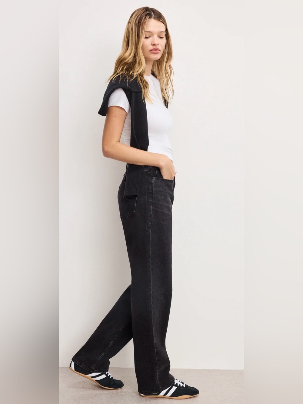 NEW! Women’s Good American Good 90s Relaxed Jeans - Size 4